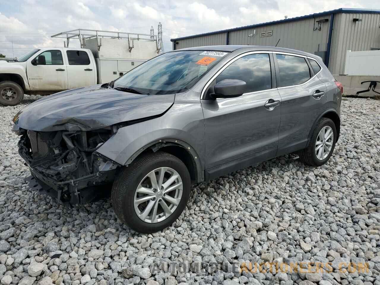 JN1BJ1CP9JW103472 NISSAN ROGUE 2018