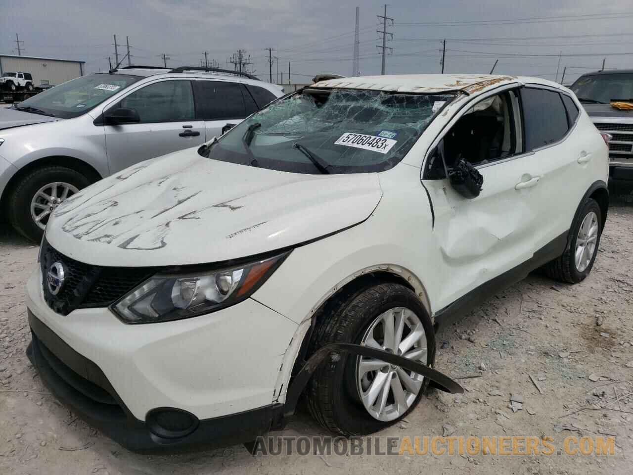 JN1BJ1CP9JW104895 NISSAN ROGUE 2018