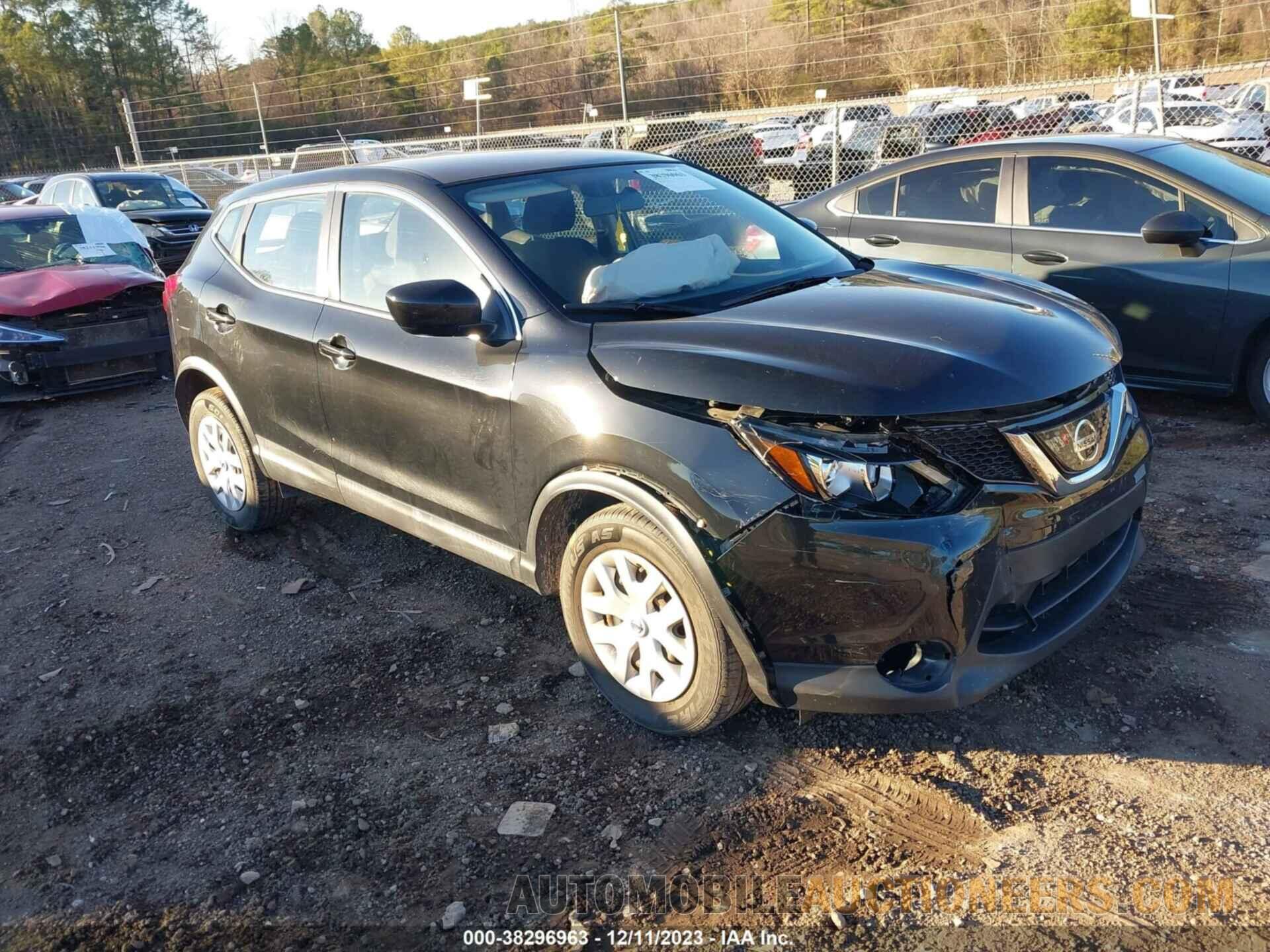 JN1BJ1CP9JW150937 NISSAN ROGUE SPORT 2018