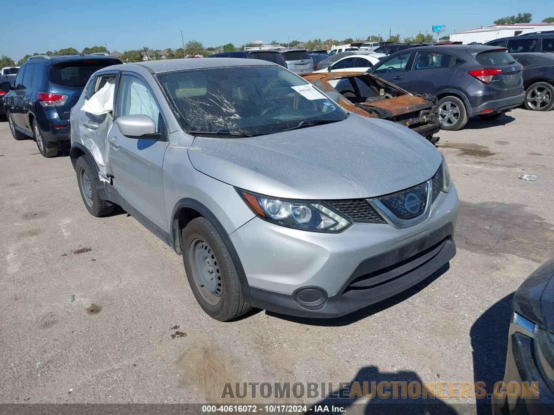 JN1BJ1CP9JW155278 NISSAN ROGUE SPORT 2018