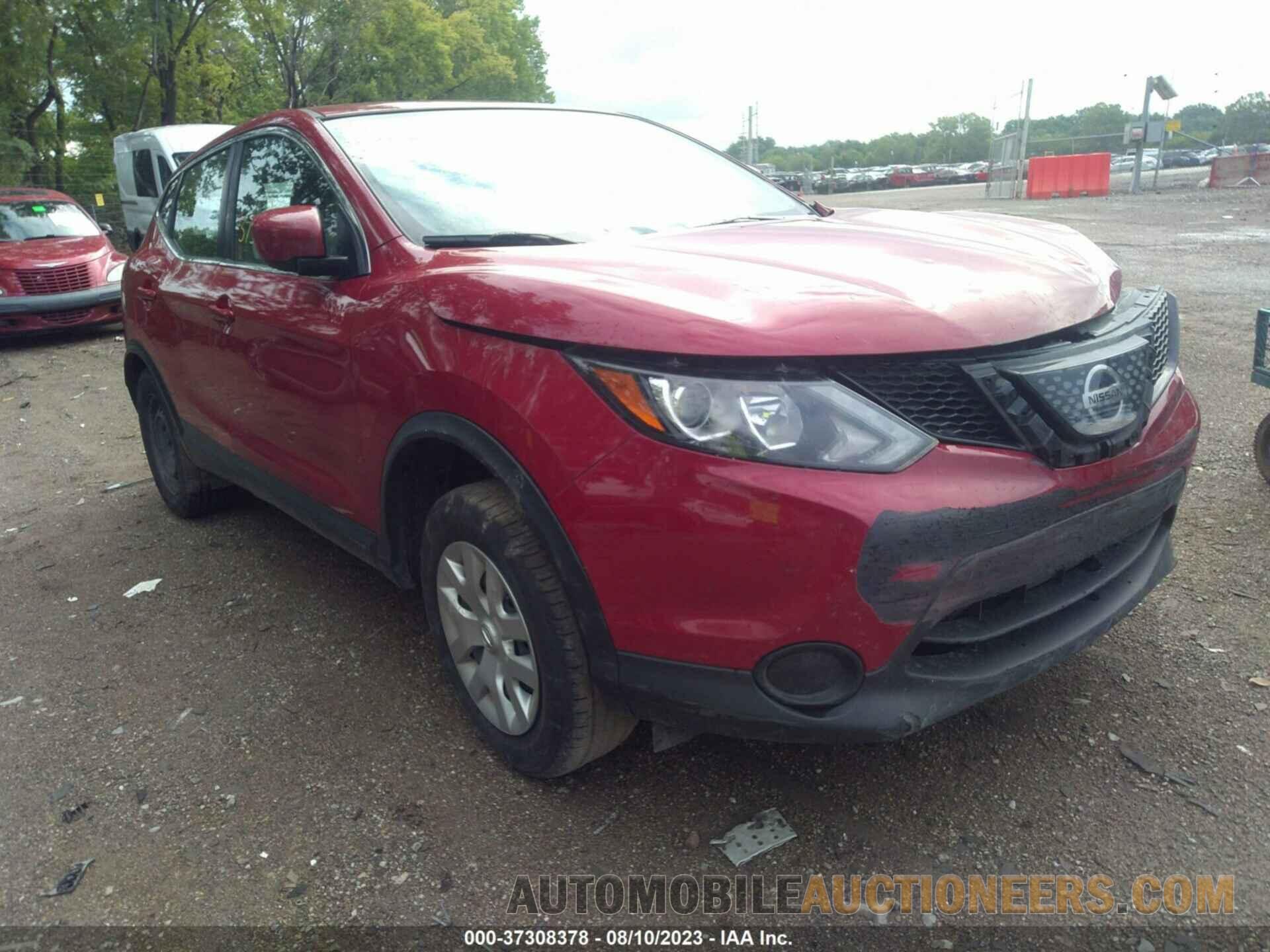 JN1BJ1CP9JW160058 NISSAN ROGUE SPORT 2018