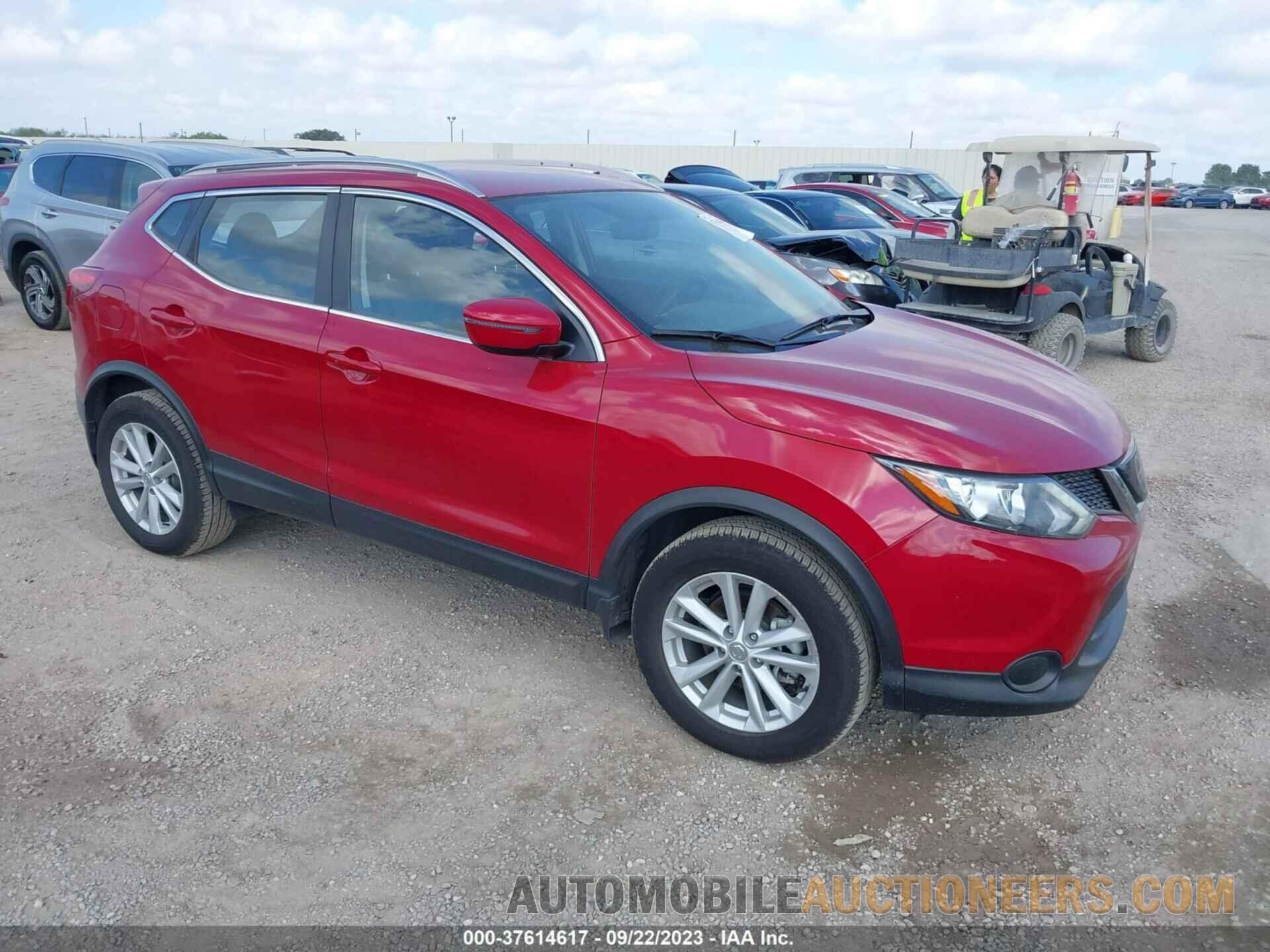 JN1BJ1CP9JW193481 NISSAN ROGUE SPORT 2018