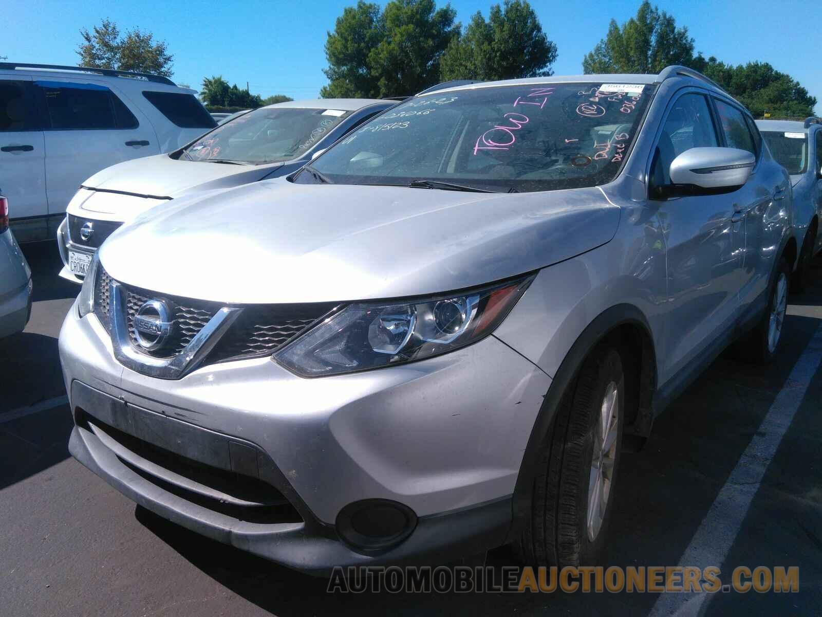 JN1BJ1CPXHW036066 Nissan Rogue Sport 2017