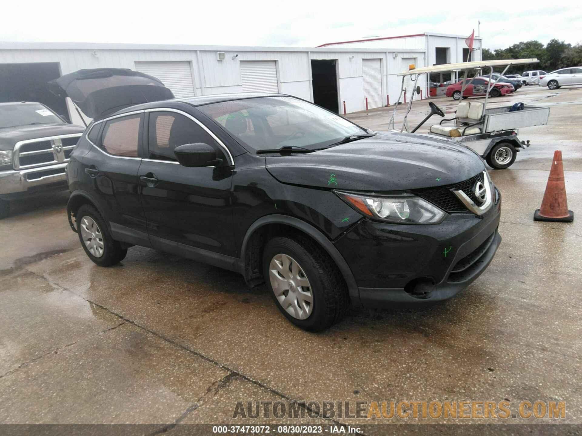 JN1BJ1CPXJW101651 NISSAN ROGUE SPORT 2018