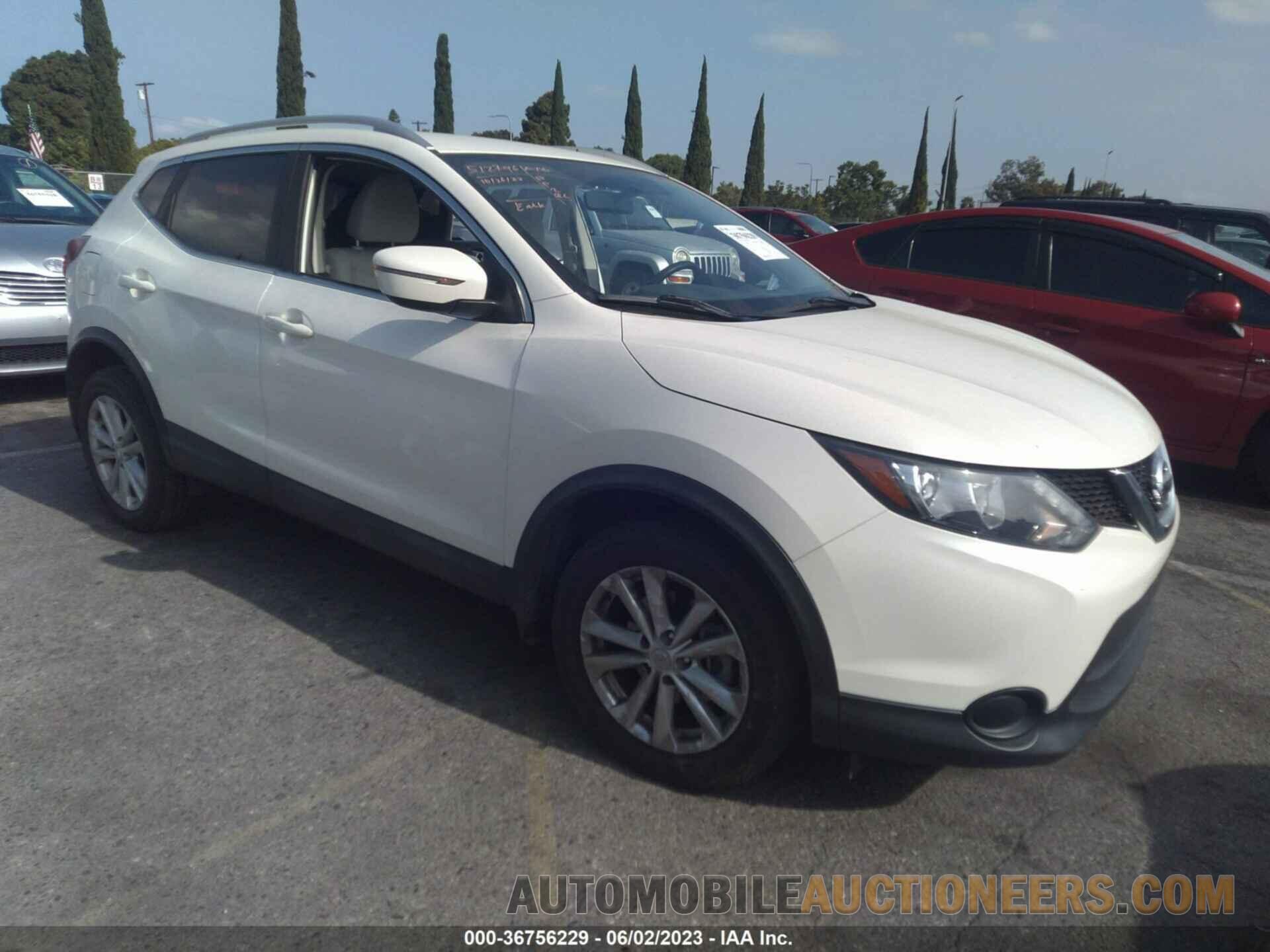 JN1BJ1CPXJW106154 NISSAN ROGUE SPORT 2018