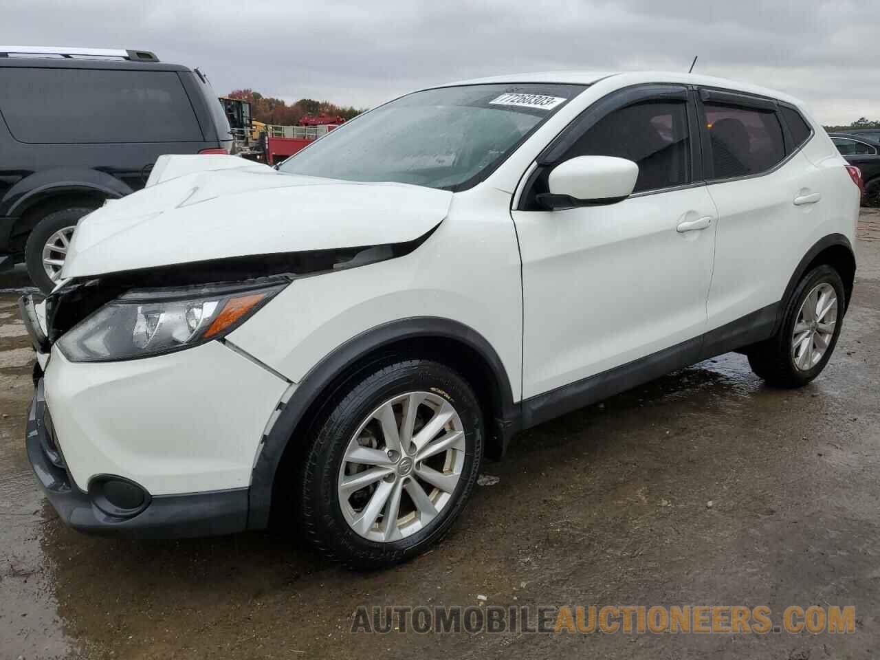 JN1BJ1CPXJW151658 NISSAN ROGUE 2018