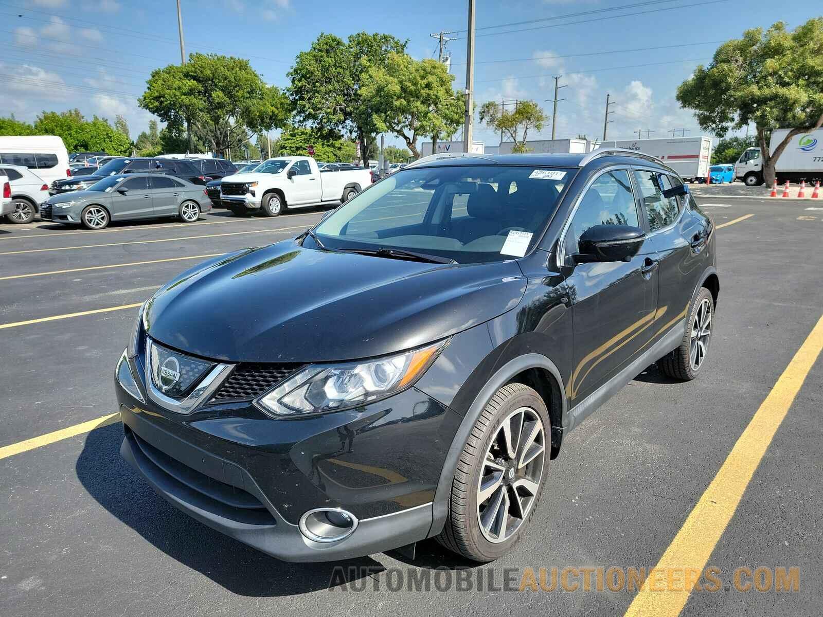 JN1BJ1CPXJW151921 Nissan Rogue Sport 2018