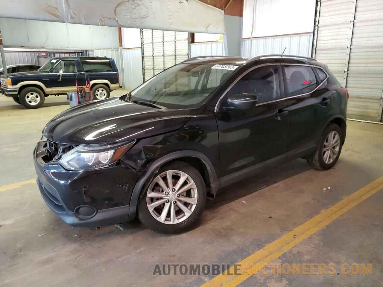 JN1BJ1CPXJW152597 NISSAN ROGUE 2018