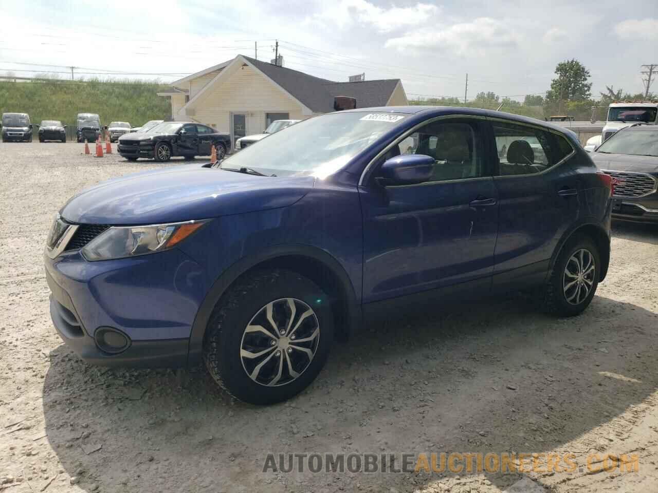 JN1BJ1CPXJW159629 NISSAN ROGUE 2018