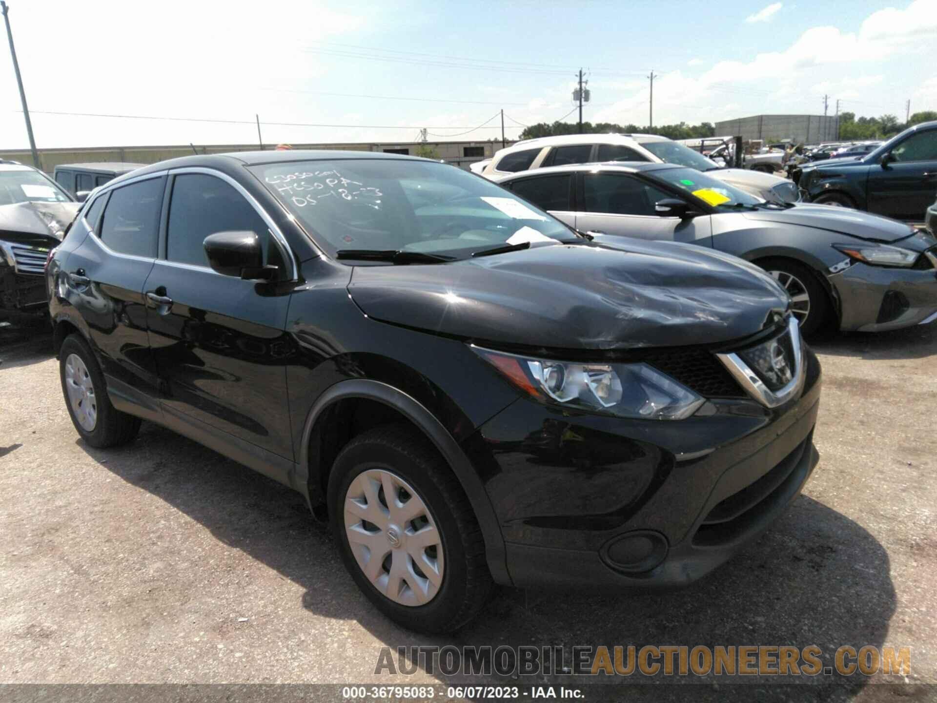 JN1BJ1CPXJW164300 NISSAN ROGUE SPORT 2018