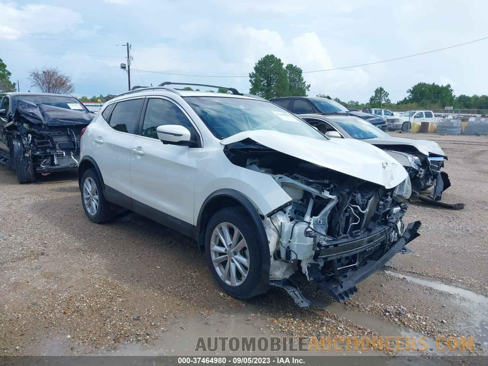 JN1BJ1CPXJW195496 NISSAN ROGUE SPORT 2018