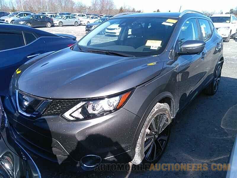 JN1BJ1CR0HW108460 Nissan Rogue Sport 2017