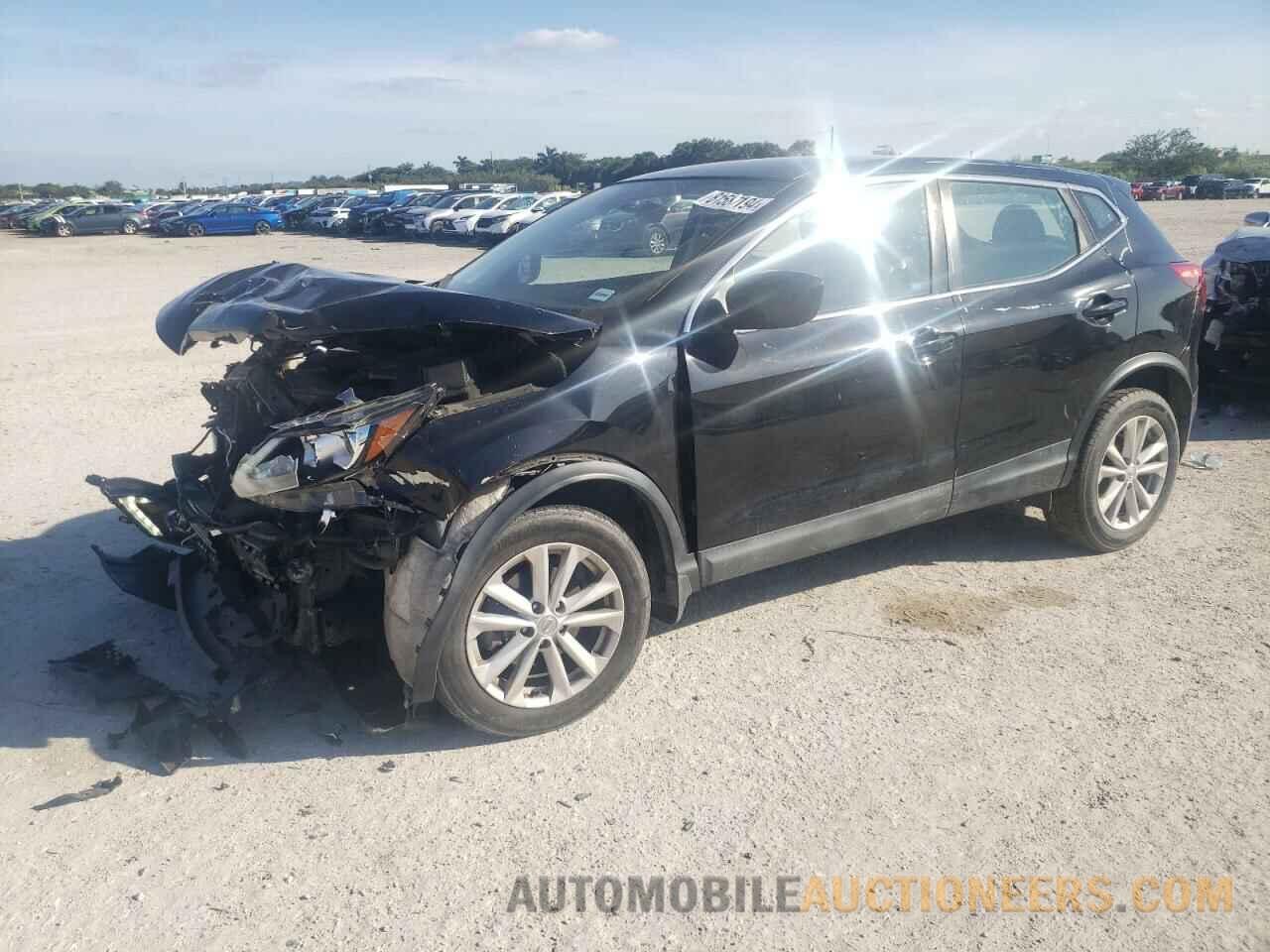 JN1BJ1CR0HW111827 NISSAN ROGUE 2017