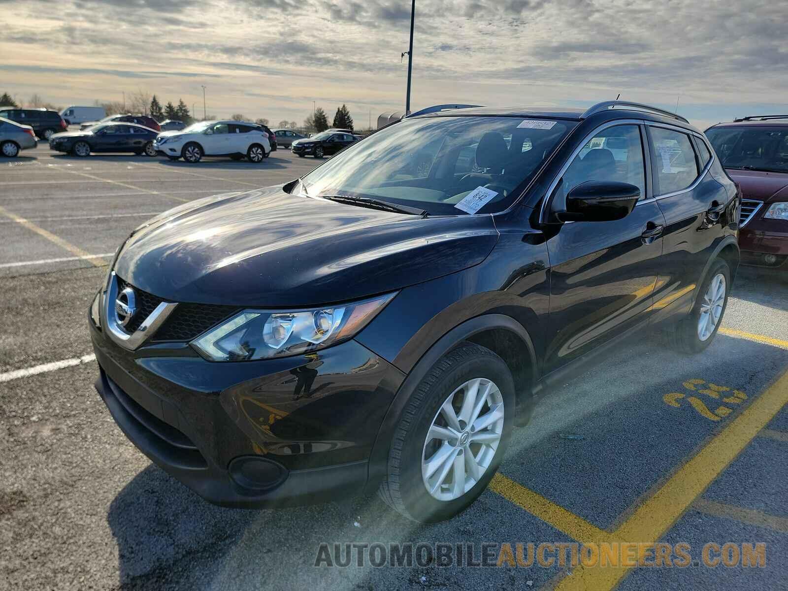 JN1BJ1CR0HW113108 Nissan Rogue Sport 2017