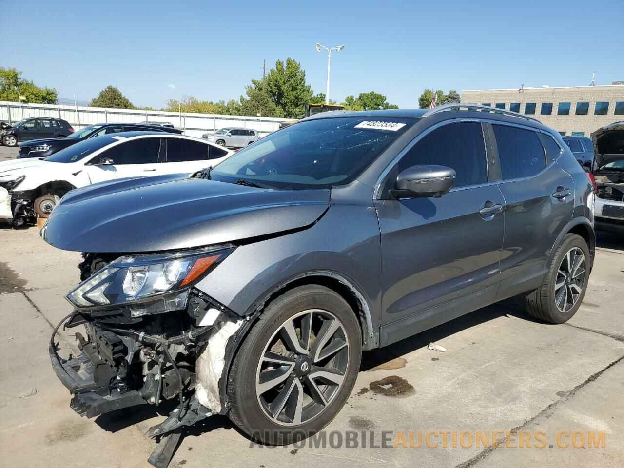 JN1BJ1CR0HW121211 NISSAN ROGUE 2017