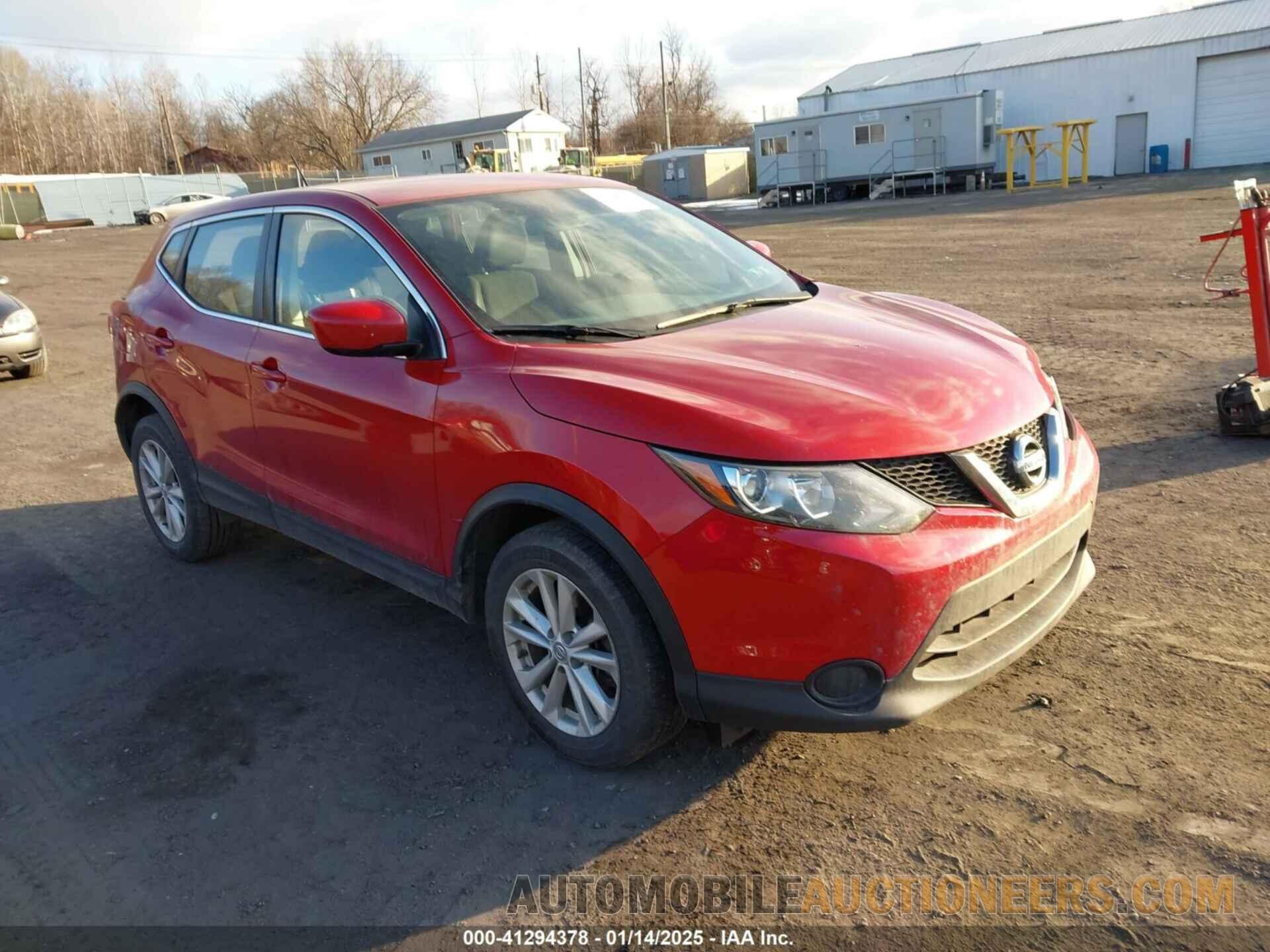 JN1BJ1CR0HW132113 NISSAN ROGUE SPORT 2017