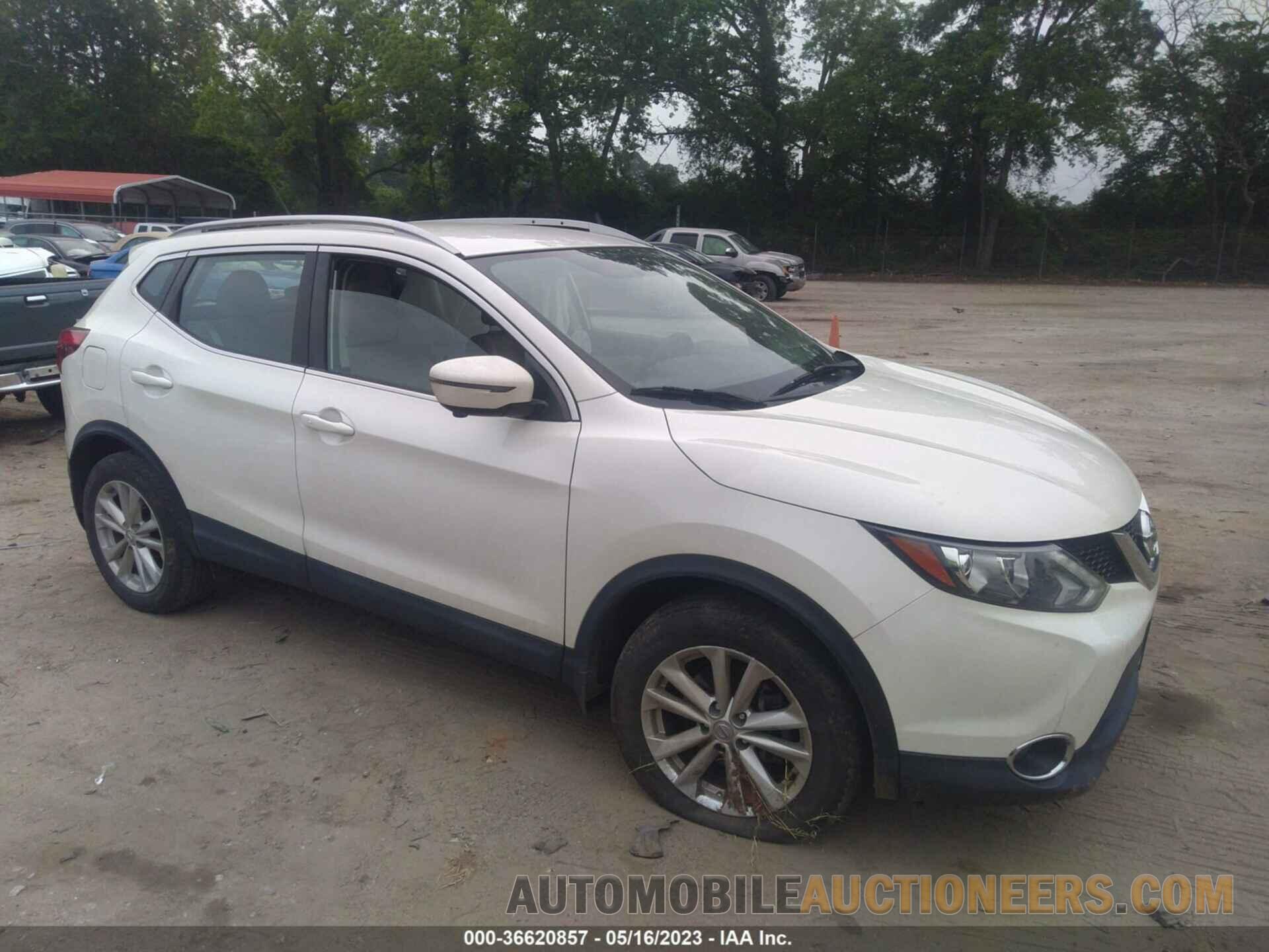 JN1BJ1CR0JW204255 NISSAN ROGUE SPORT 2018