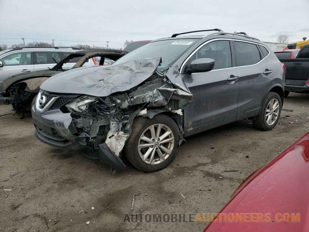 JN1BJ1CR0JW206409 NISSAN ROGUE 2018