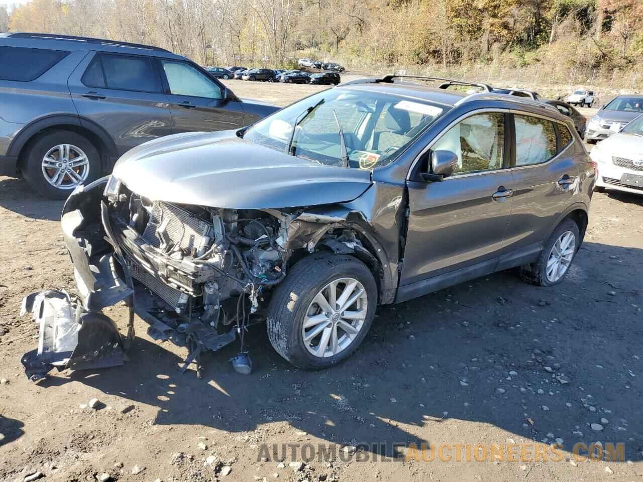 JN1BJ1CR0JW206541 NISSAN ROGUE 2018