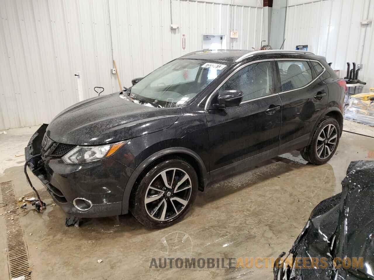 JN1BJ1CR0JW207446 NISSAN ROGUE 2018