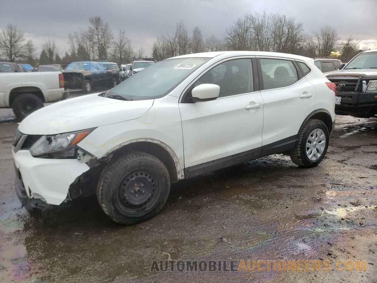 JN1BJ1CR0JW256565 NISSAN ROGUE 2018