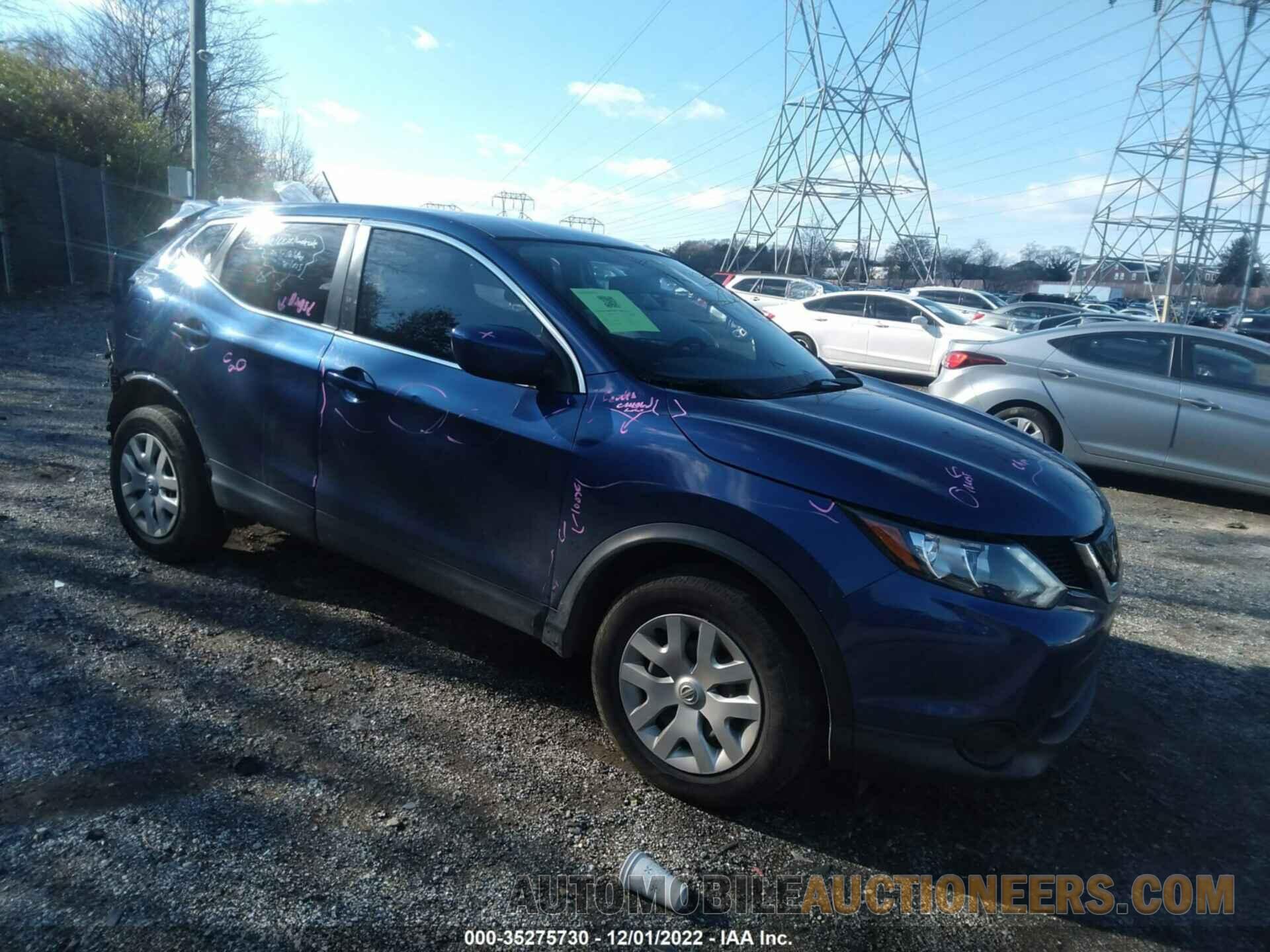 JN1BJ1CR0JW256873 NISSAN ROGUE SPORT 2018