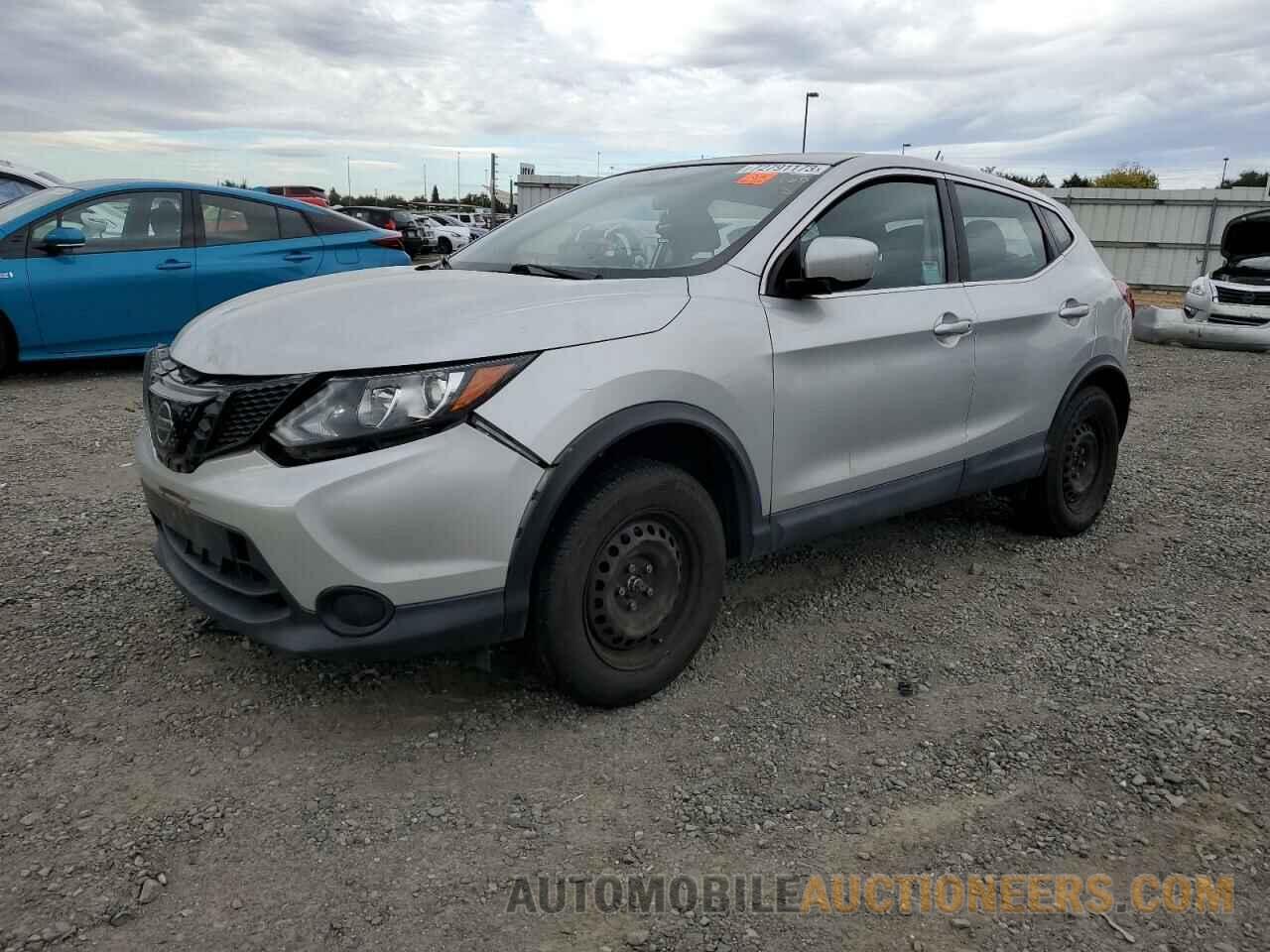 JN1BJ1CR0JW258154 NISSAN ROGUE 2018