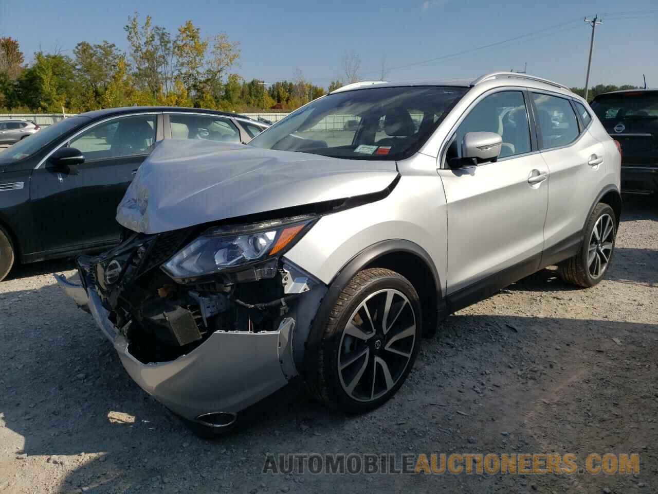 JN1BJ1CR0JW267419 NISSAN ROGUE 2018