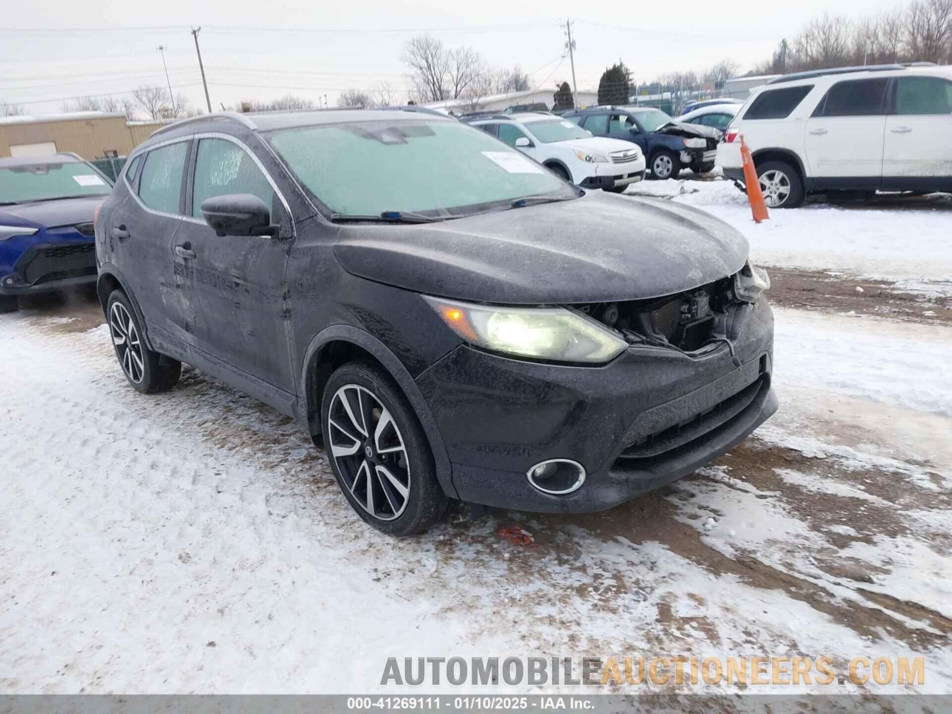 JN1BJ1CR0JW281238 NISSAN ROGUE SPORT 2018