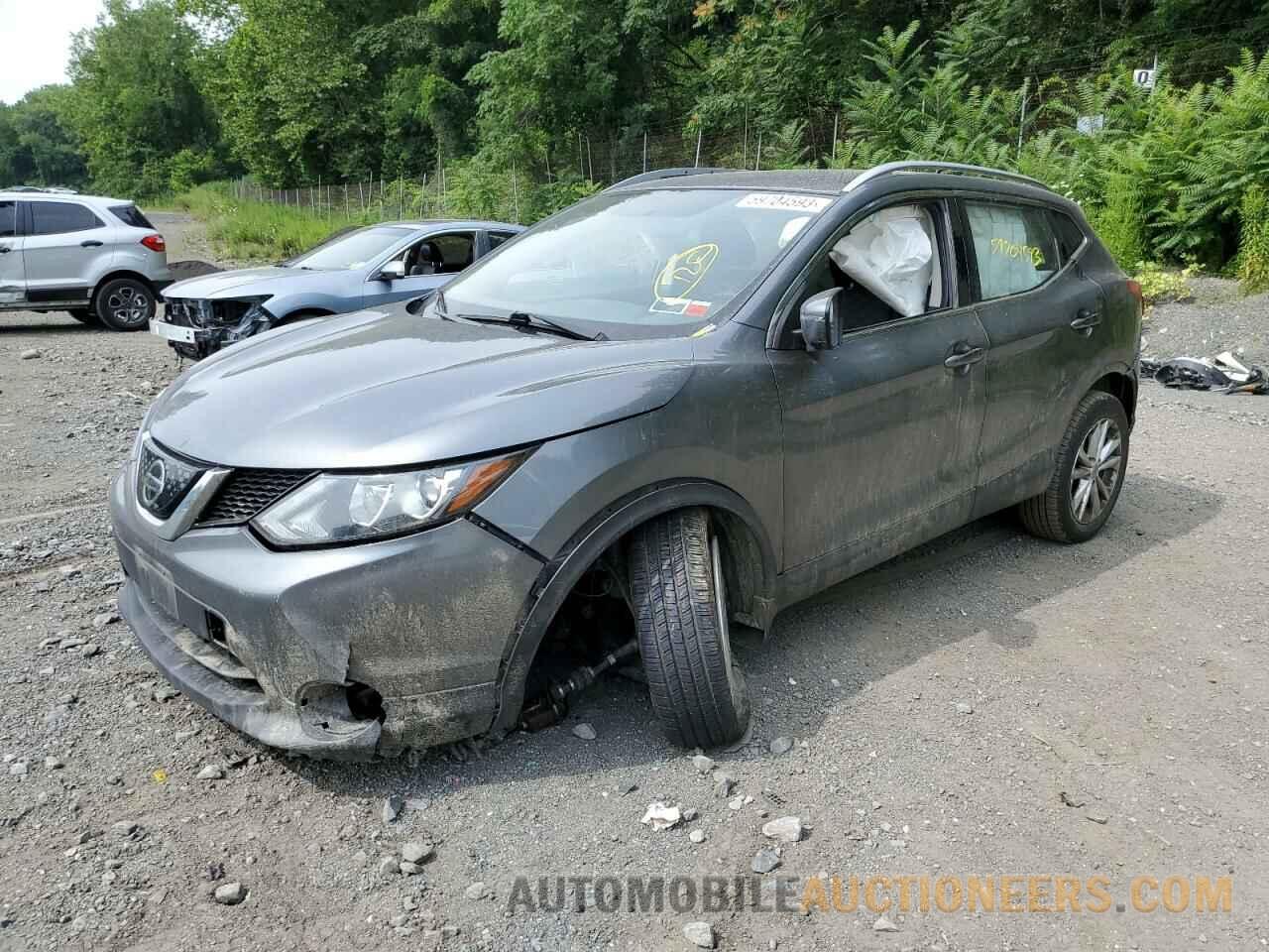 JN1BJ1CR0JW285712 NISSAN ROGUE 2018