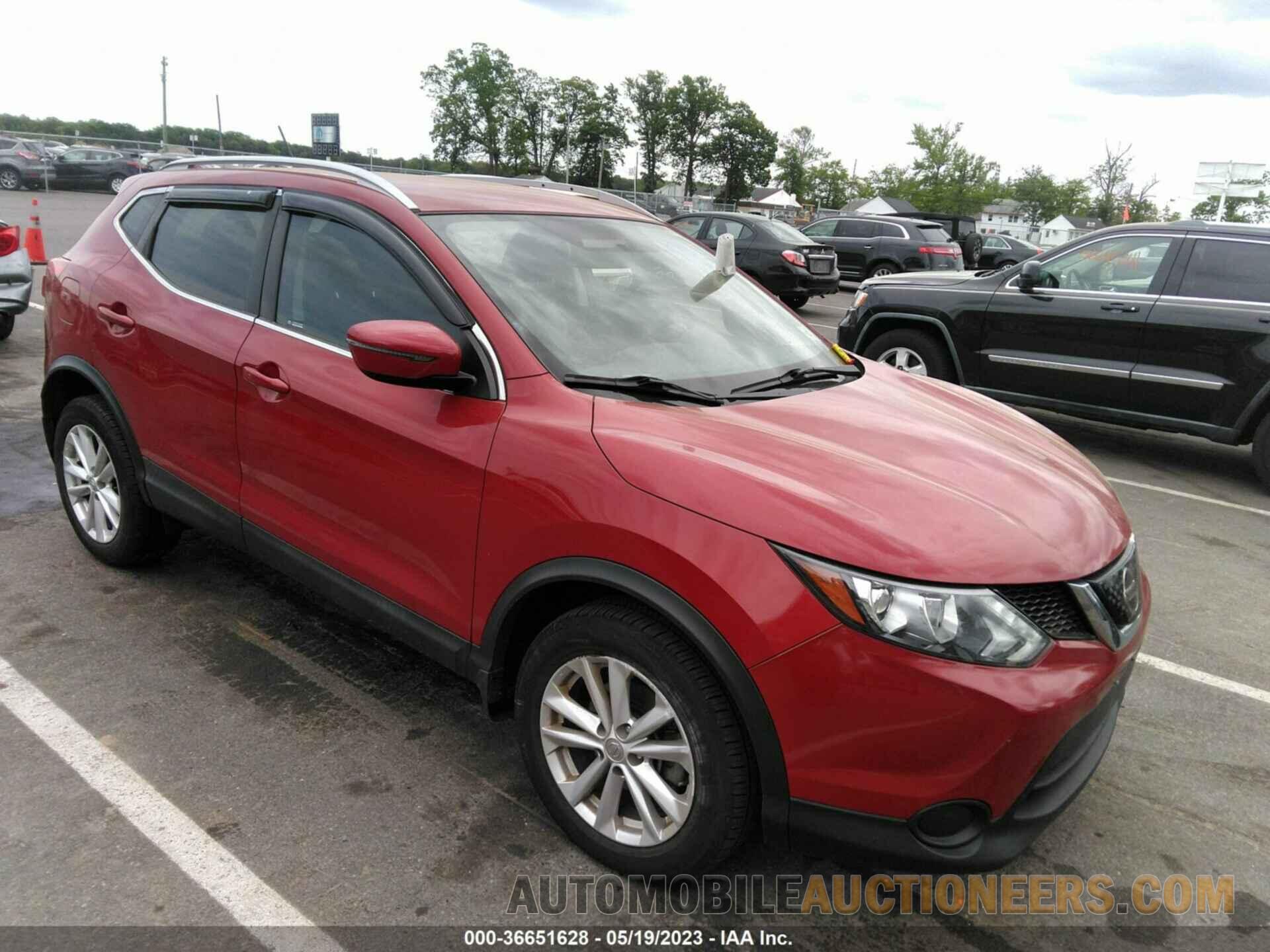 JN1BJ1CR0JW286181 NISSAN ROGUE SPORT 2018