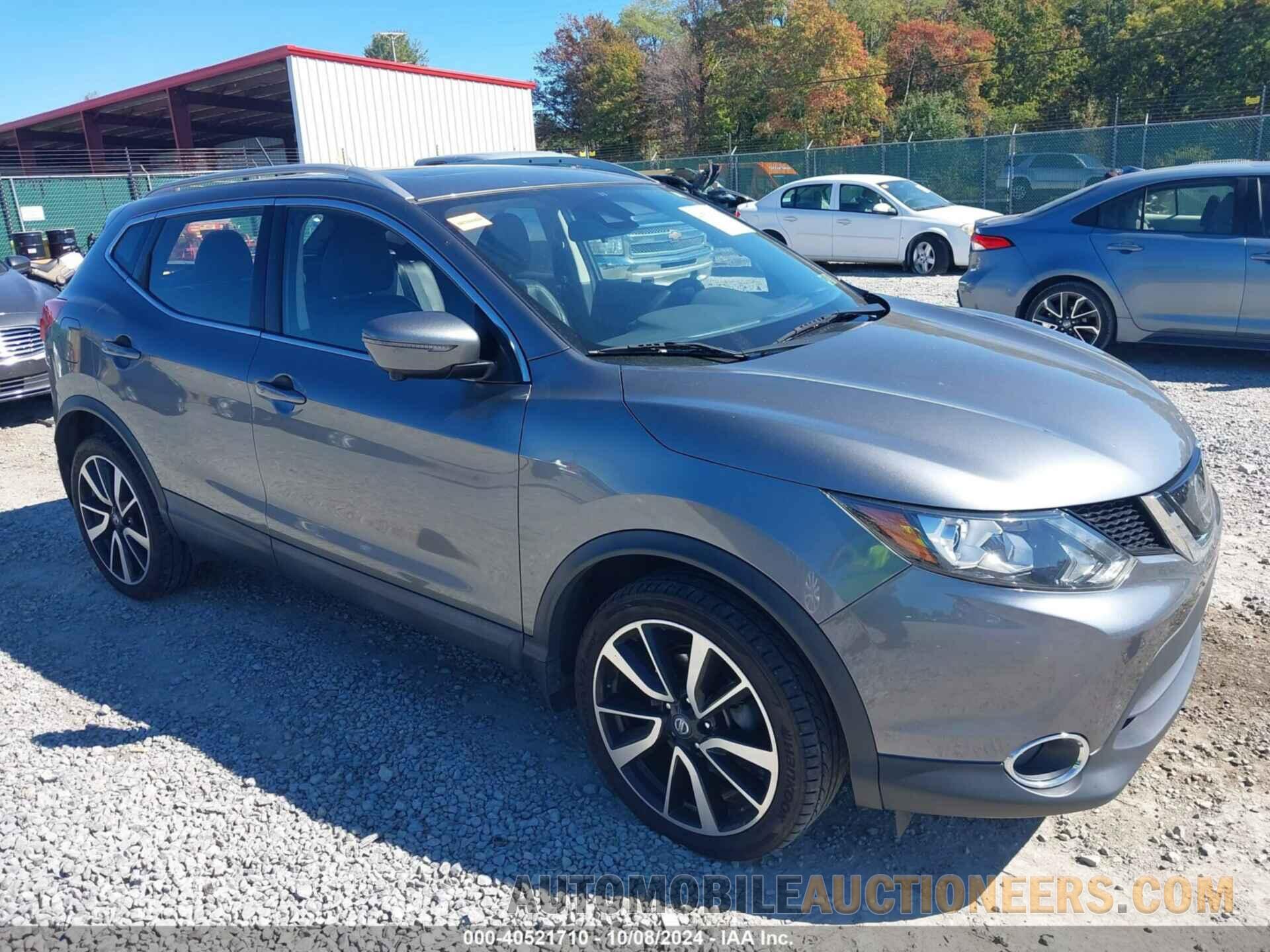 JN1BJ1CR0JW600444 NISSAN ROGUE SPORT 2018