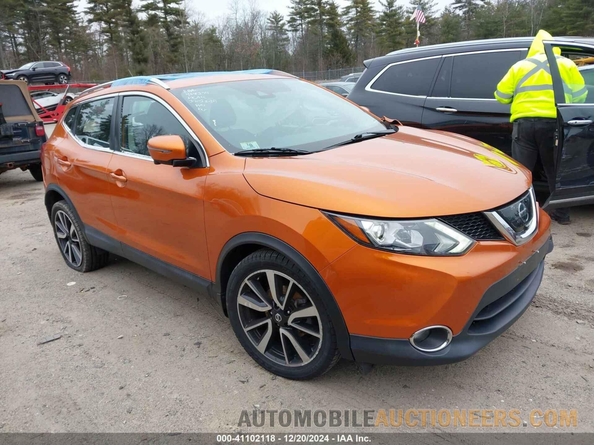 JN1BJ1CR1HW122755 NISSAN ROGUE SPORT 2017