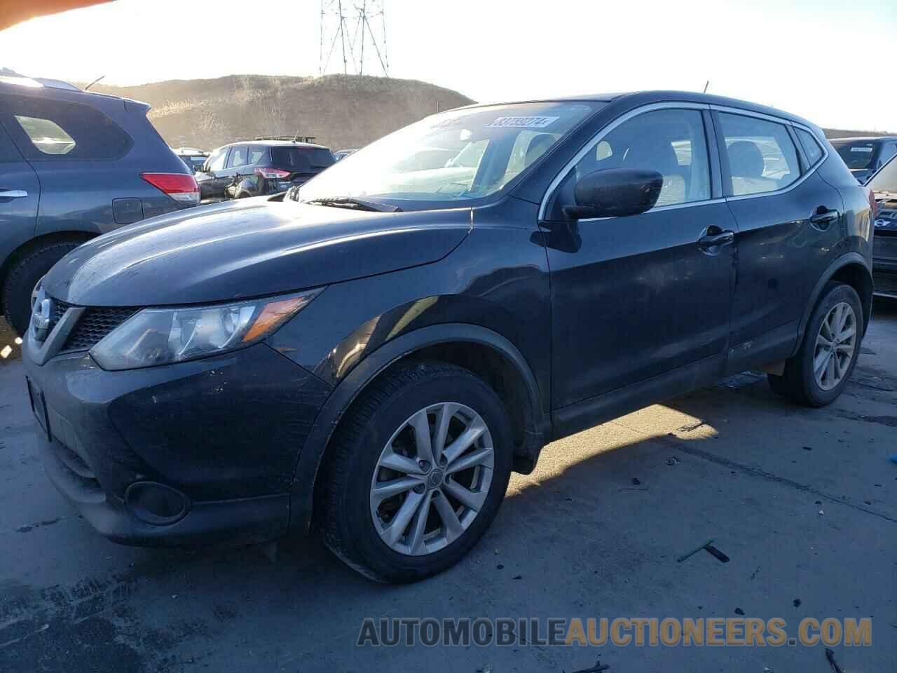 JN1BJ1CR1JW202286 NISSAN ROGUE 2018