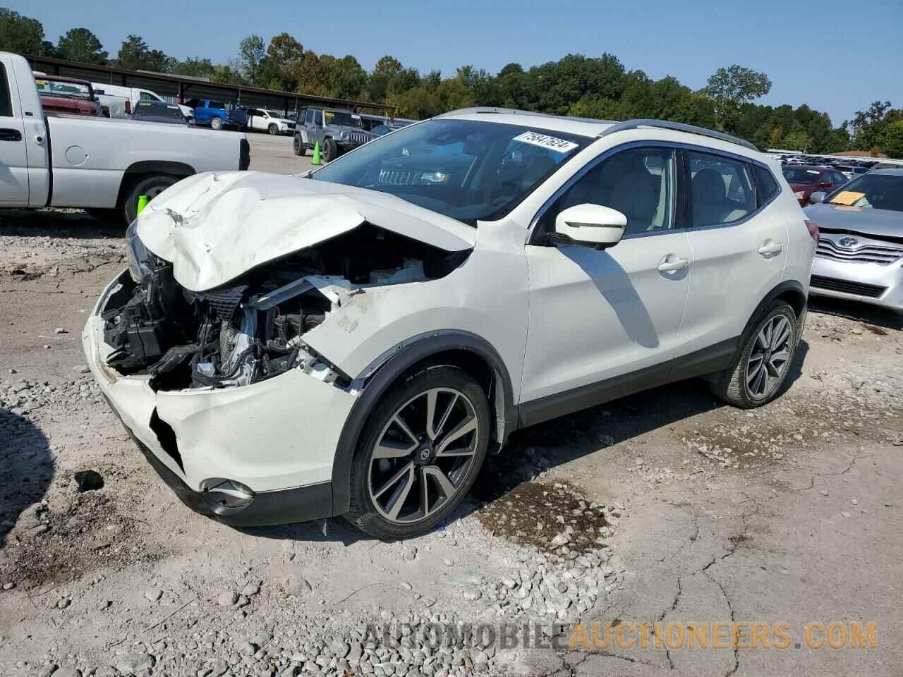 JN1BJ1CR1JW206404 NISSAN ROGUE 2018