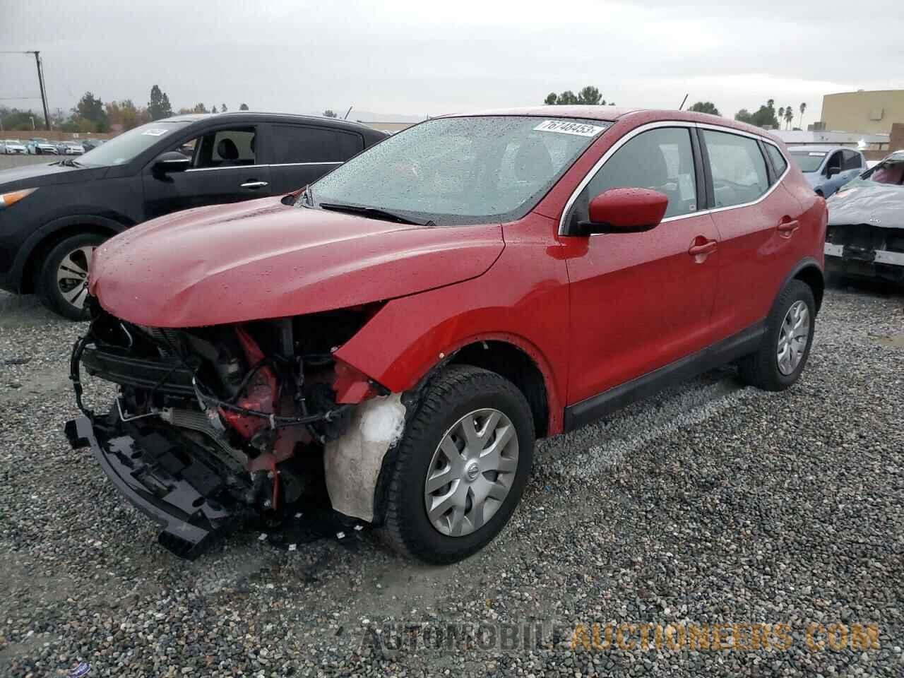 JN1BJ1CR1JW256784 NISSAN ROGUE 2018