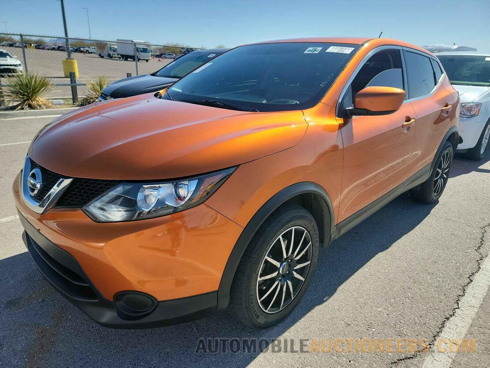 JN1BJ1CR2HW102126 Nissan Rogue Sport 2017