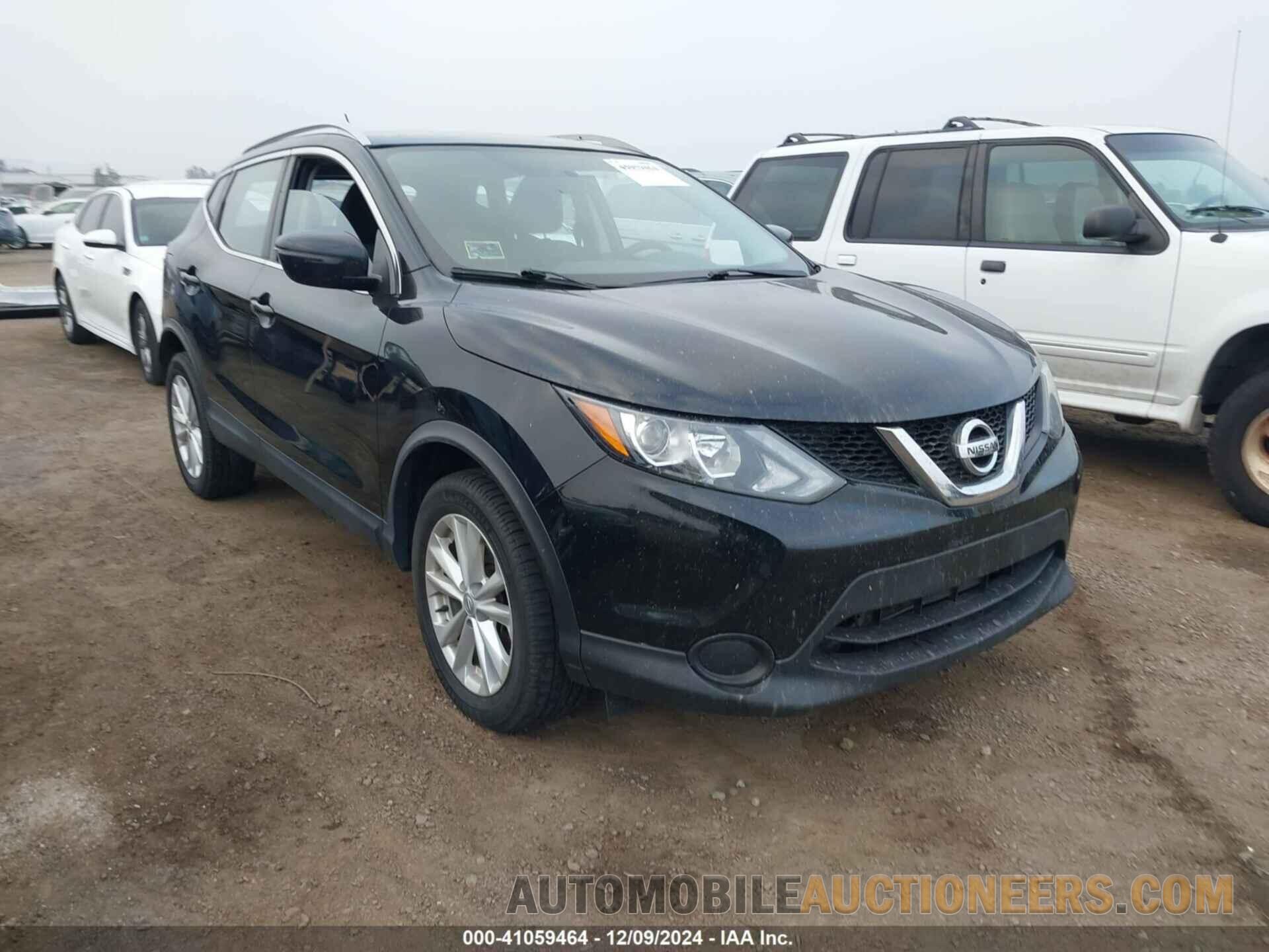 JN1BJ1CR2HW122120 NISSAN ROGUE SPORT 2017