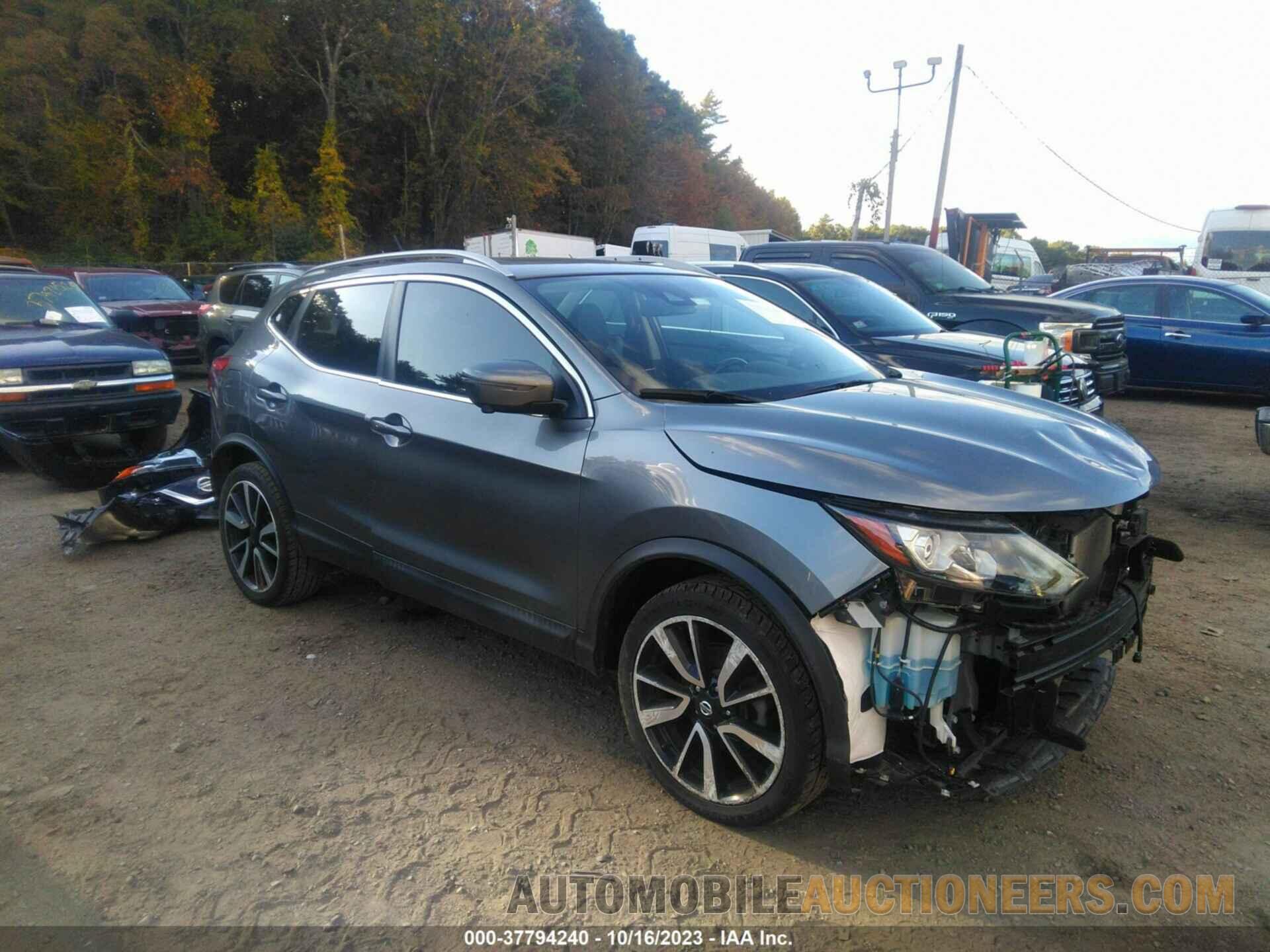 JN1BJ1CR2JW266336 NISSAN ROGUE SPORT 2018