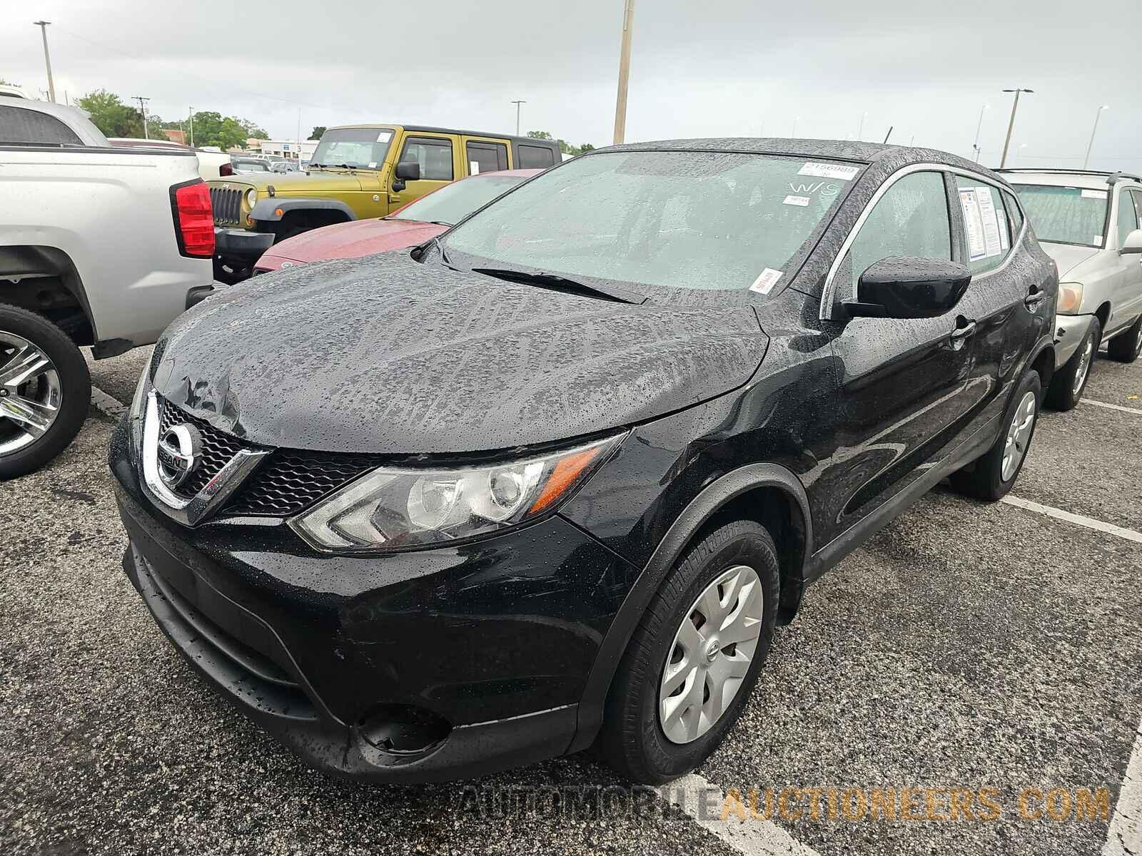 JN1BJ1CR3HW101003 Nissan Rogue Sport 2017