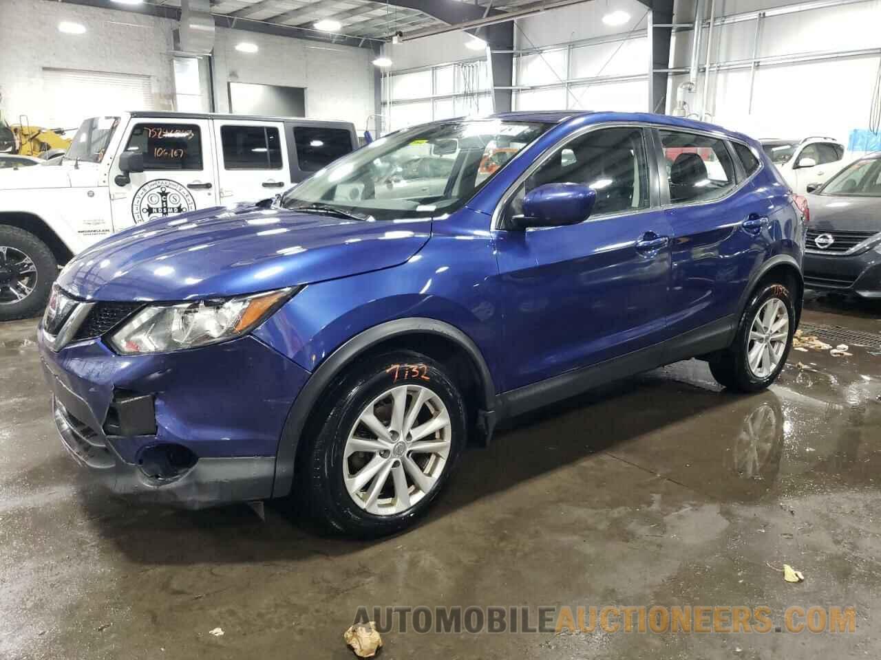 JN1BJ1CR3JW263011 NISSAN ROGUE 2018