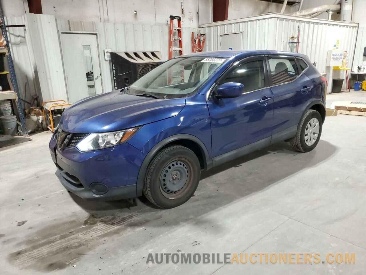 JN1BJ1CR3JW265079 NISSAN ROGUE 2018