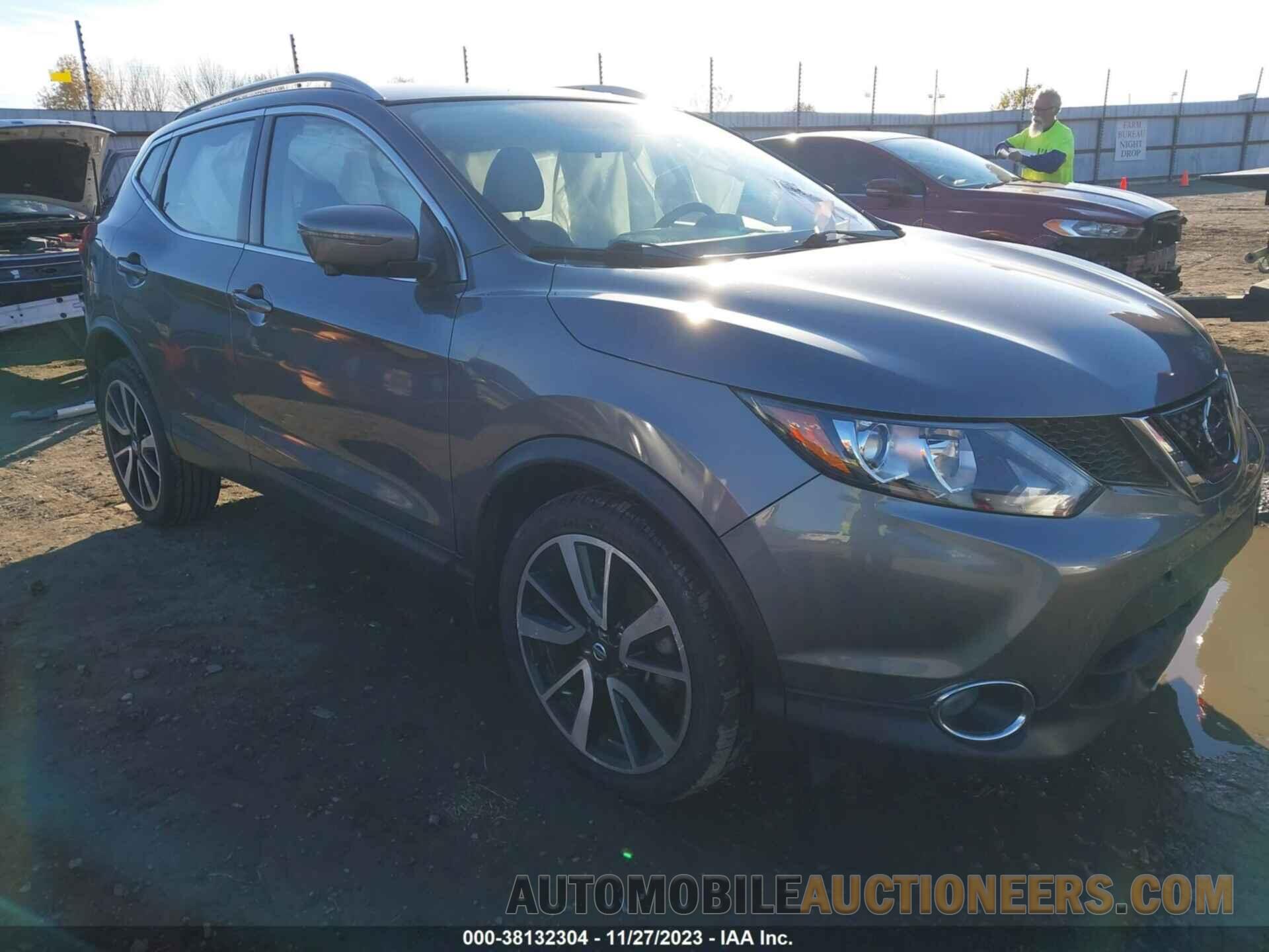 JN1BJ1CR3JW281959 NISSAN ROGUE SPORT 2018