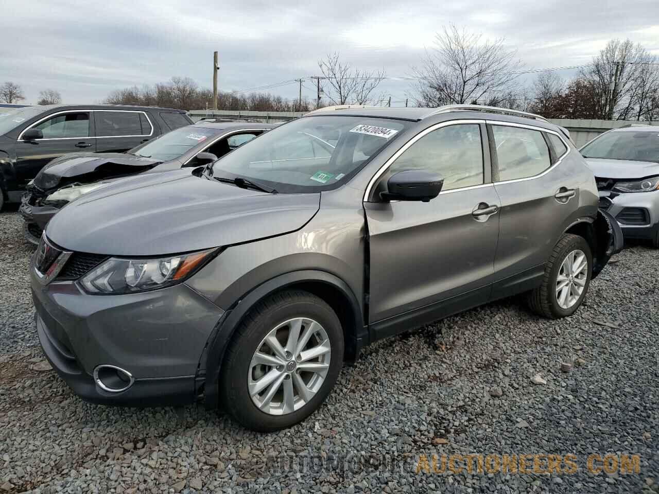 JN1BJ1CR3JW291746 NISSAN ROGUE 2018