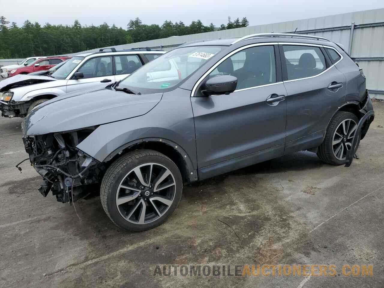 JN1BJ1CR4JW200998 NISSAN ROGUE 2018