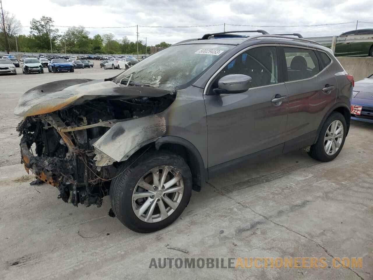 JN1BJ1CR4JW206607 NISSAN ROGUE 2018