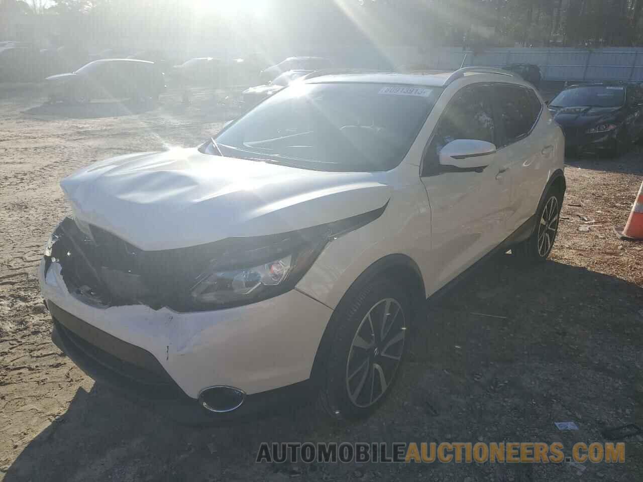 JN1BJ1CR4JW253586 NISSAN ROGUE 2018