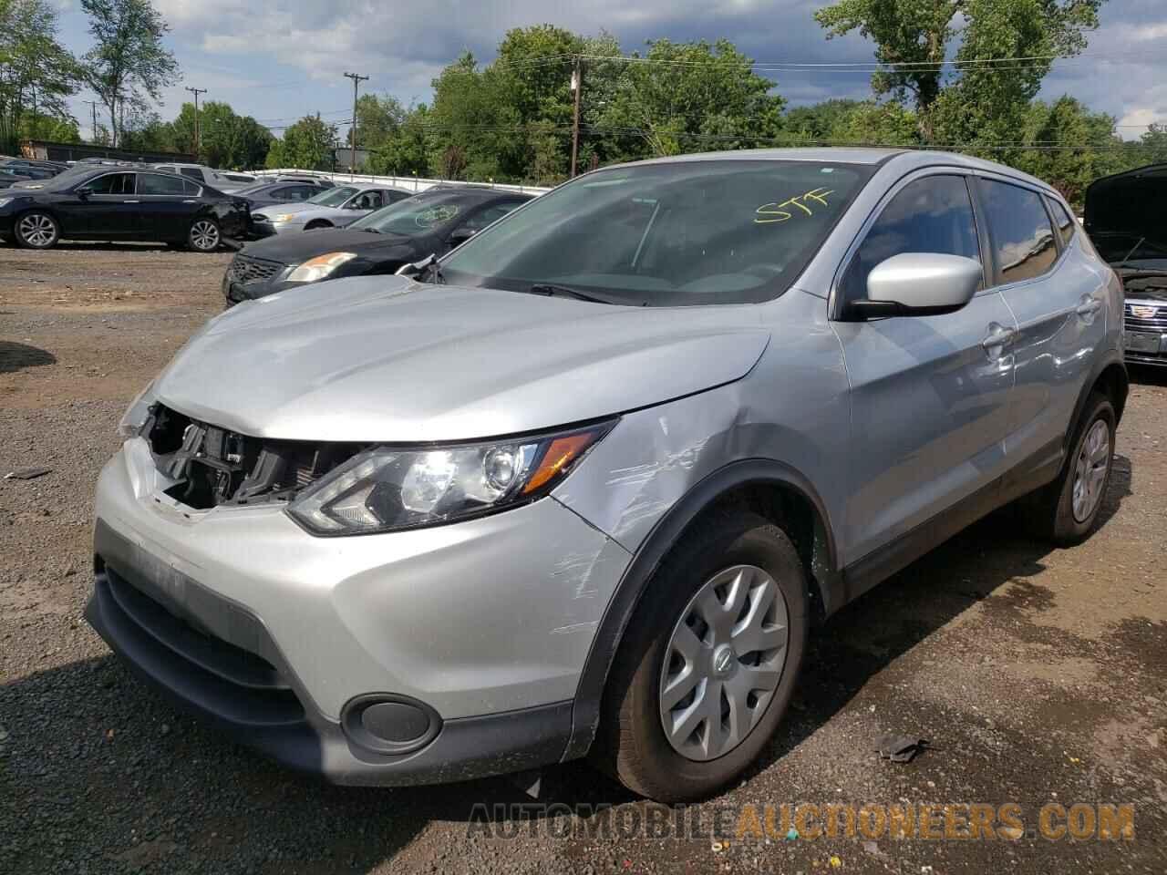 JN1BJ1CR4JW257072 NISSAN ROGUE 2018