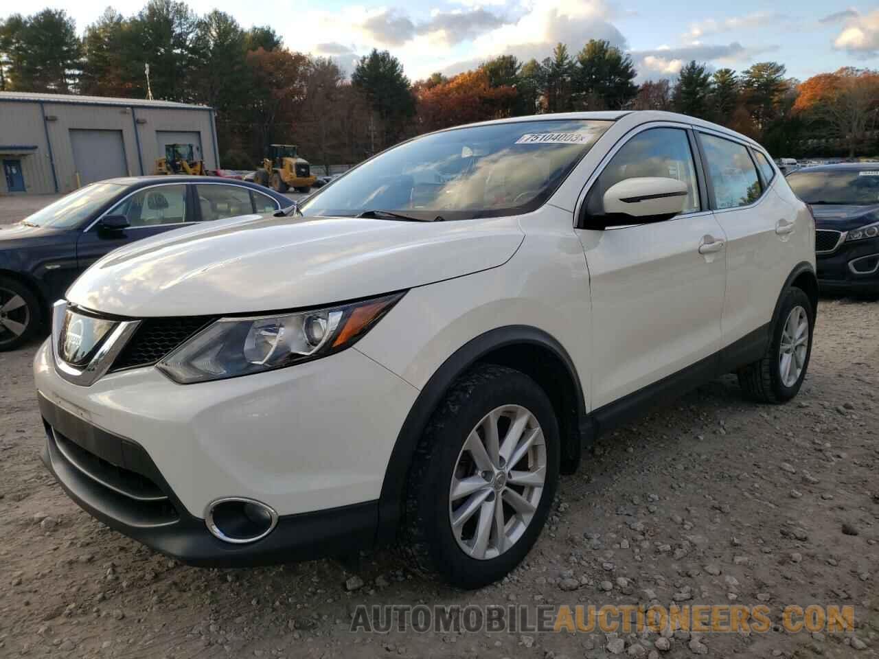 JN1BJ1CR4JW291254 NISSAN ROGUE 2018