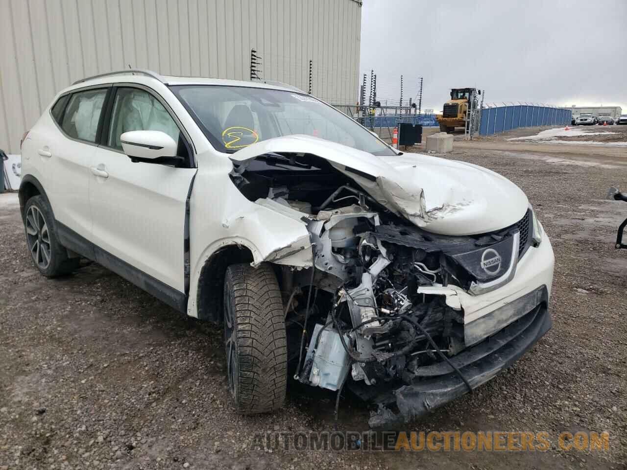 JN1BJ1CR4JW291612 NISSAN ROGUE 2018